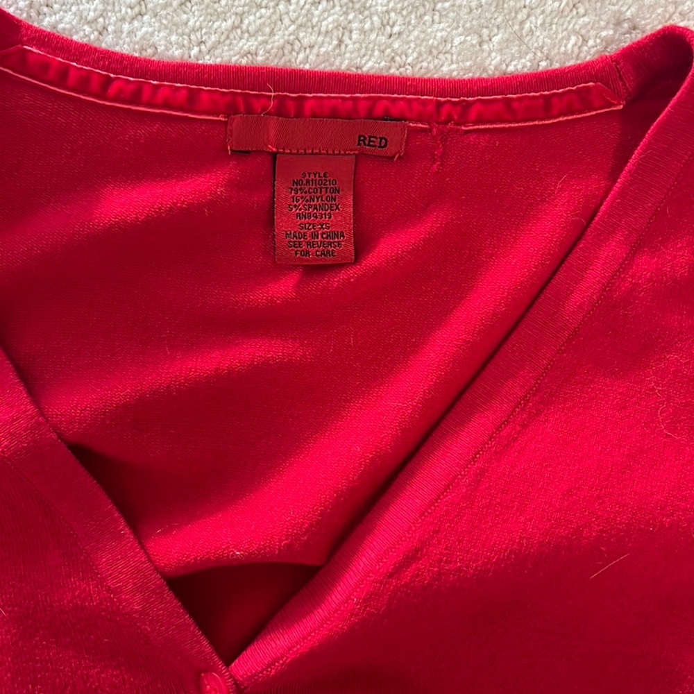 Gap read sweater